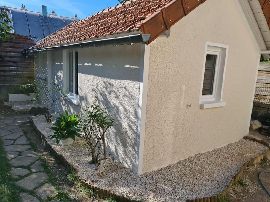 Petite Maison Cosy Dans Un Jardin. Ermont Εξωτερικό φωτογραφία
