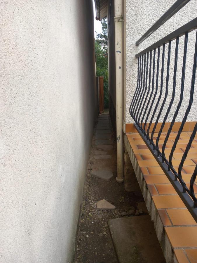Petite Maison Cosy Dans Un Jardin. Ermont Εξωτερικό φωτογραφία